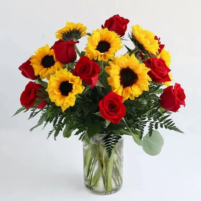 SunFlowers With Red Roses In Vase