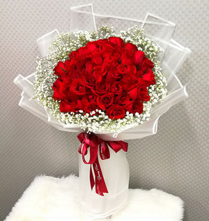 51 Red Roses With Baby's Breath