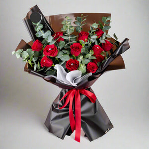 12 Luxury Red Rose Bouquet